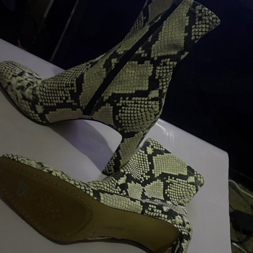 Vince Camuto Black and Cream Snakeskin Heeled Boots
